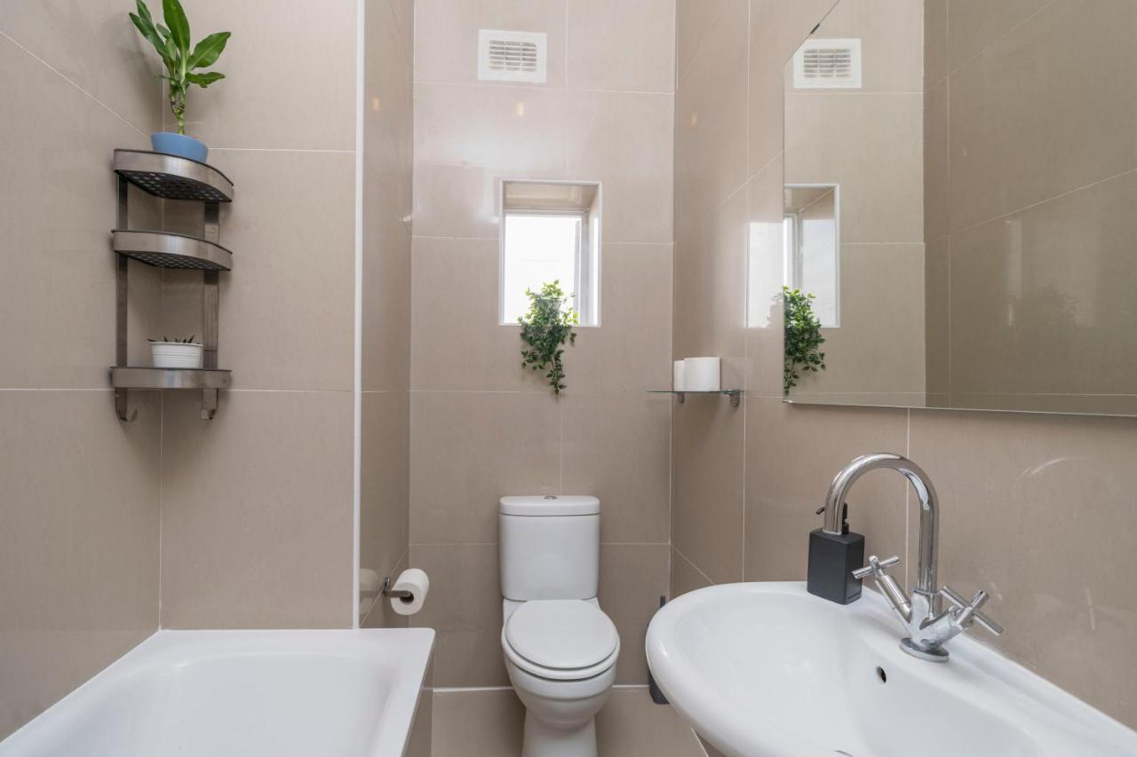 Kensington Nest Serviced Town House ลอนดอน ภายนอก รูปภาพ
